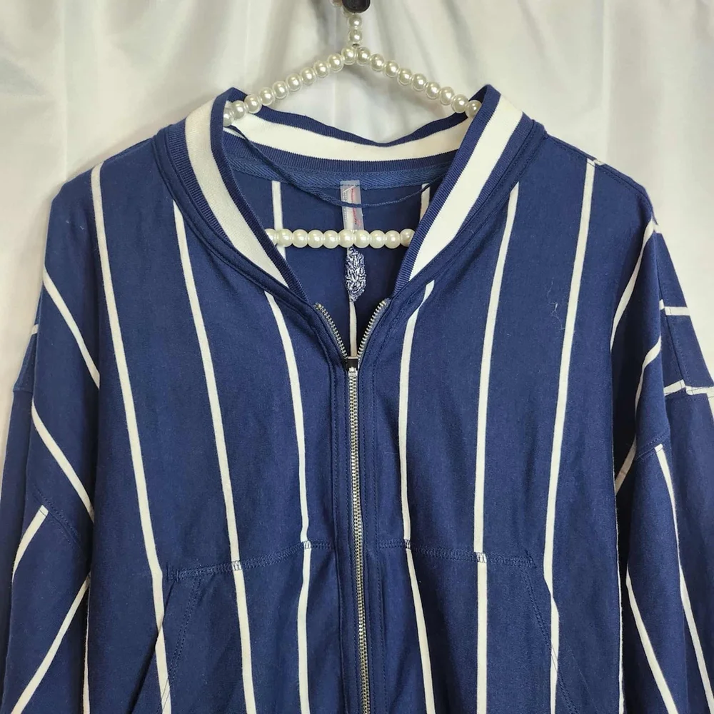 Free People Off Duty Set Top & Shorts Set Size L Navy Casual Lightweight Pockets